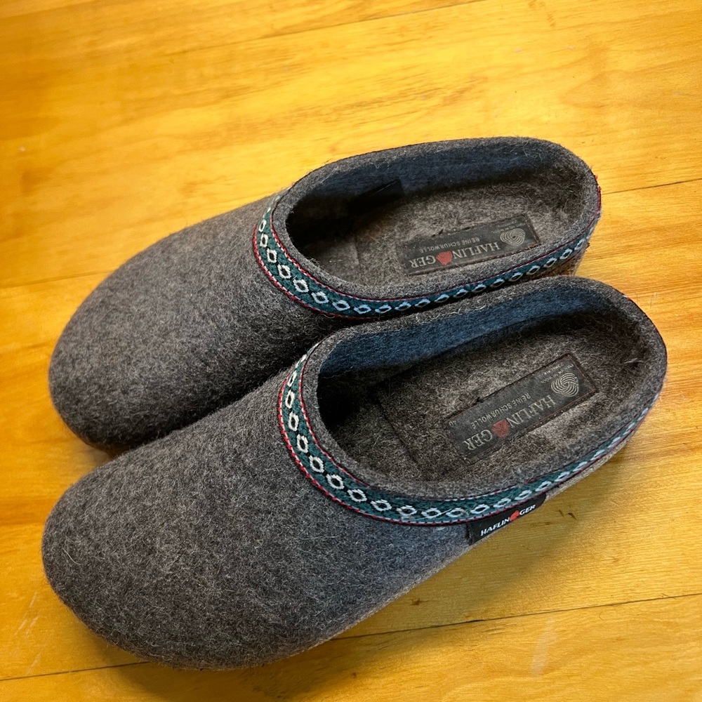 Haflinger Charcoal Wool Slippers with Colorful Trim